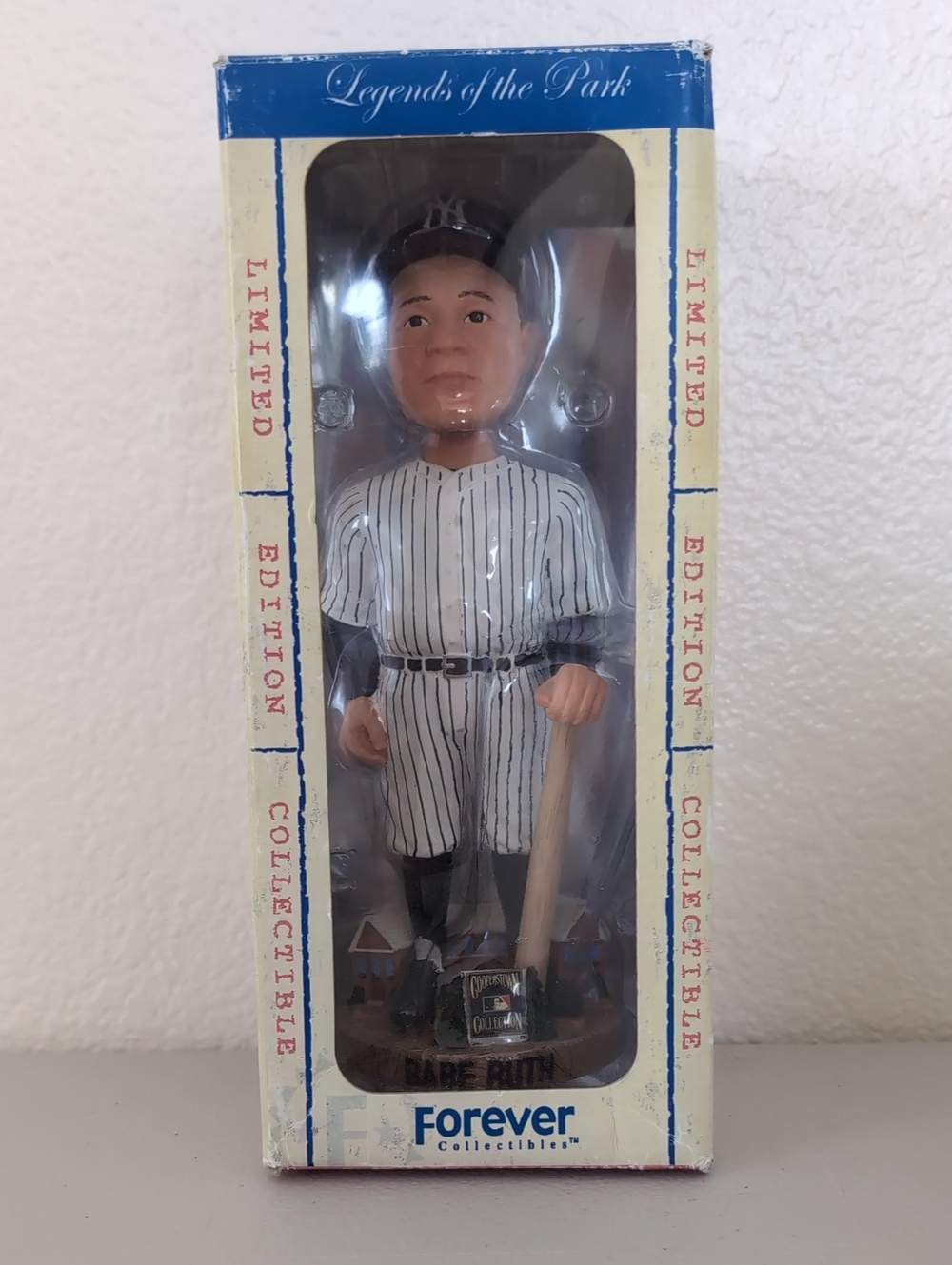 Forever Collectibles Babe Ruth Baseball Bobblehead